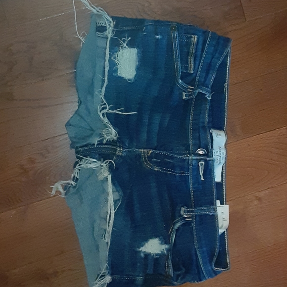 Shorts - Picture 1 of 2